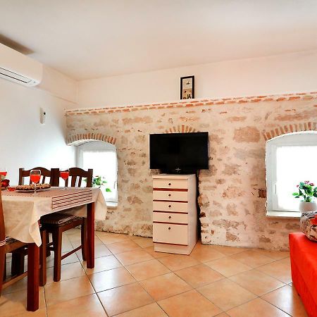 Old Town Vrsar, Apartments Danica & Zoran ภายนอก รูปภาพ